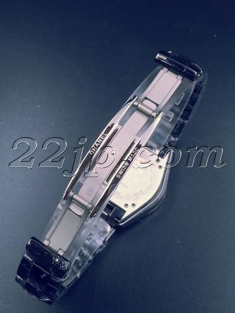 シャネル時計角部分ディテール